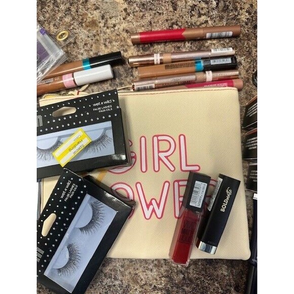 Lot of 26 Make Up Pieces NYX Carmex Covergirl Burts Bees Bronzer Eye Shadow #14 - Picture 3 of 4